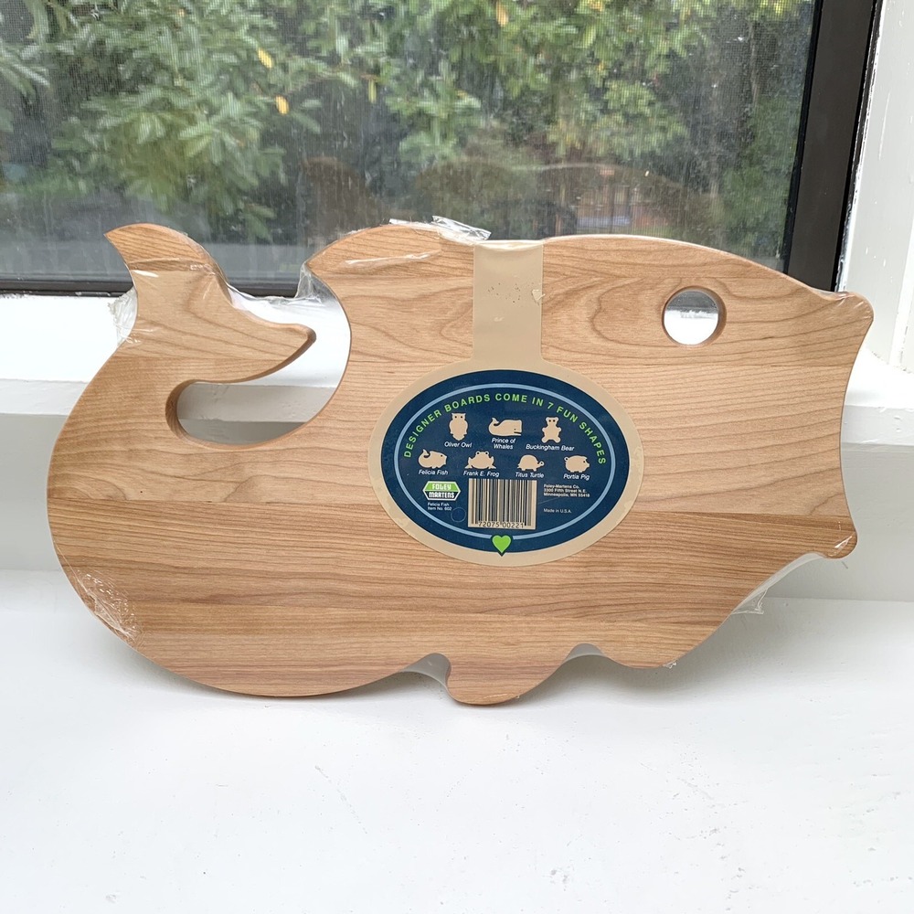 FELISHA FISH Hardwood Cutting Board by Foley Martens Made in U.S.A. 9X 15" - Picture 2 of 9